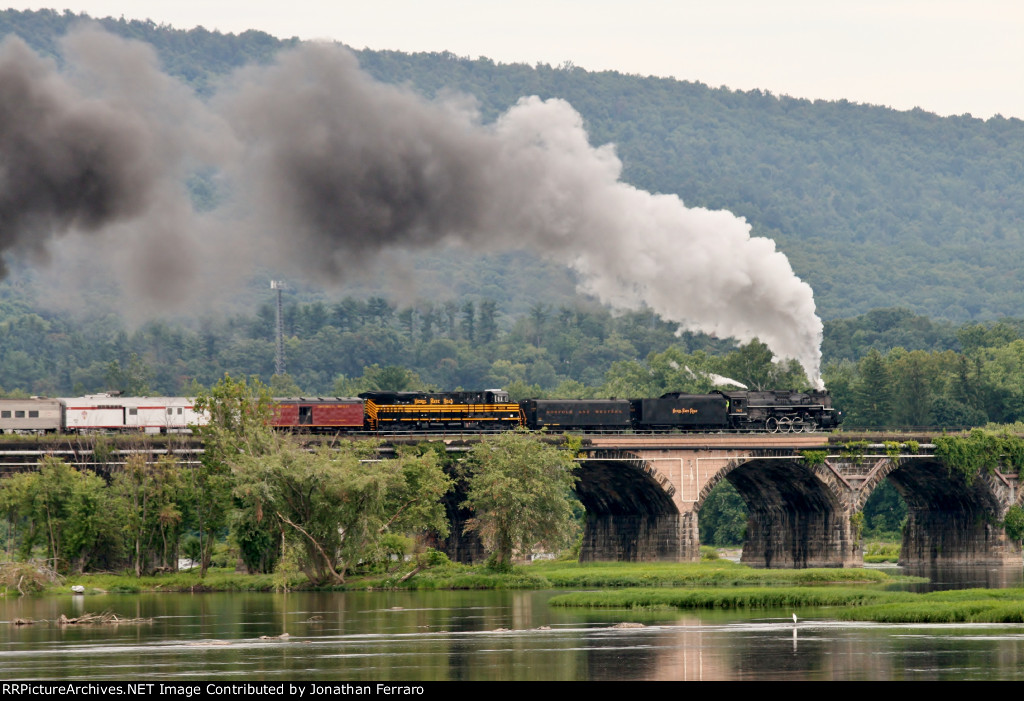Nickel Plate Steam on Rockville Bridge